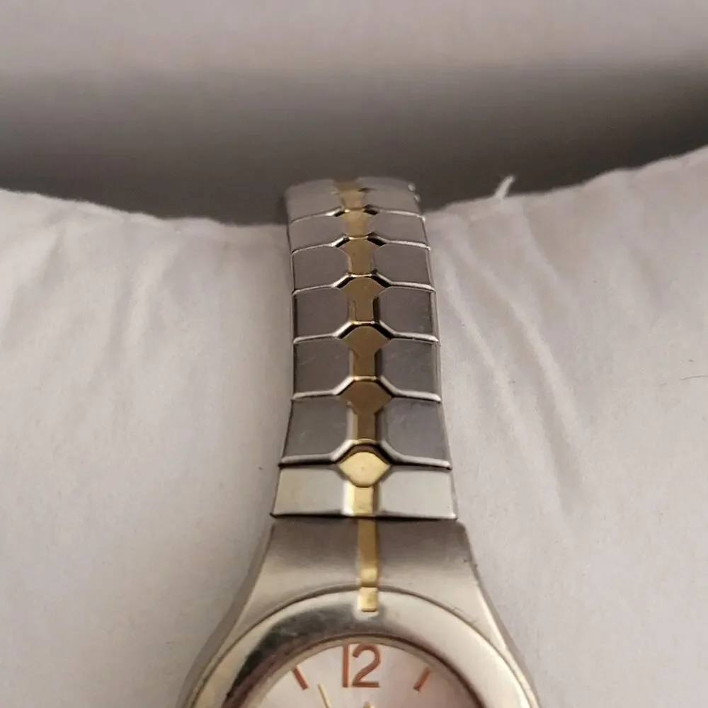 Vintage Timex Carriage Womens Watch Silver Dial Two Tone Bracelet Quartz Analog
